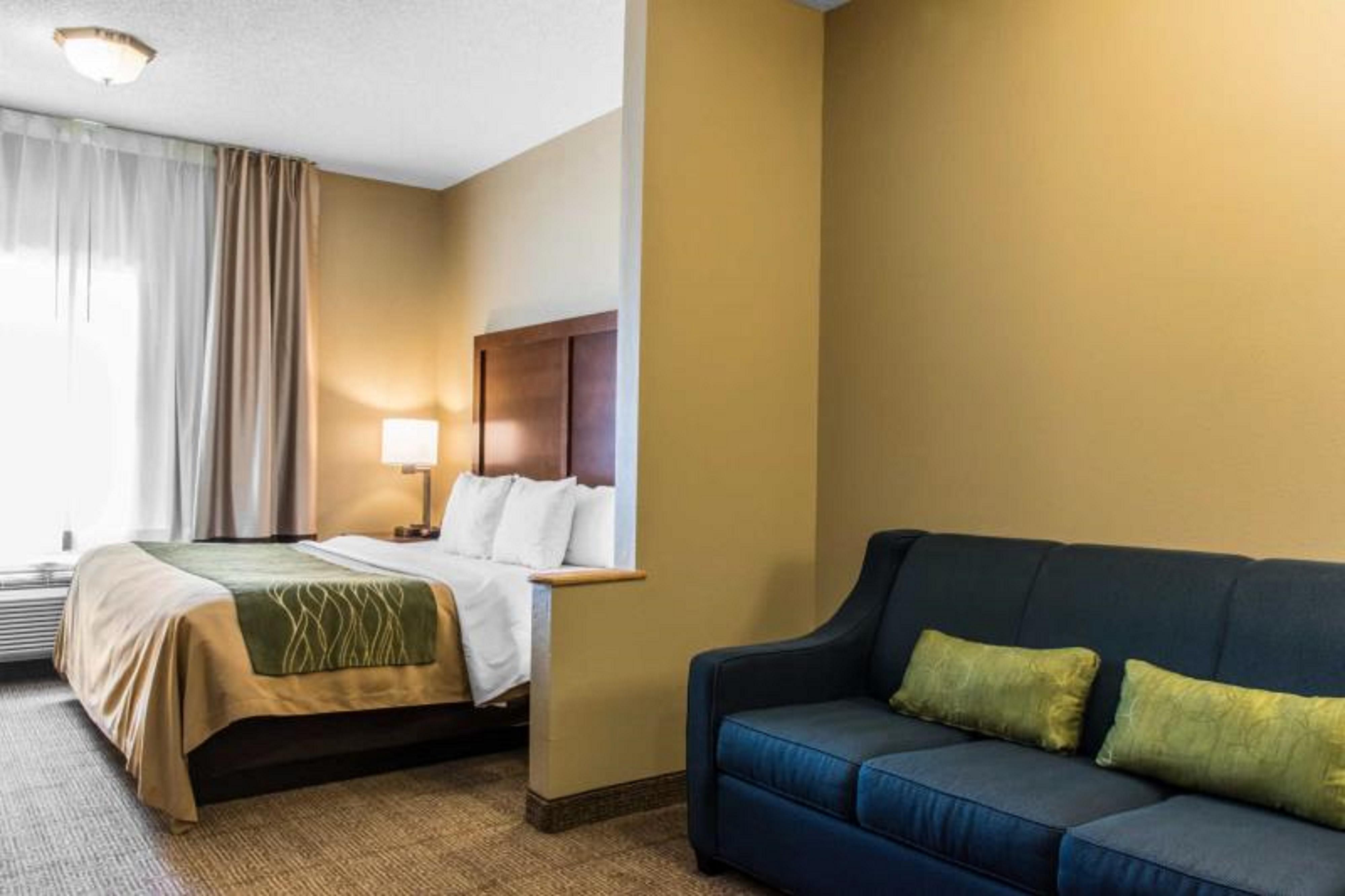 Comfort Inn Lancaster County Columbia Exterior photo