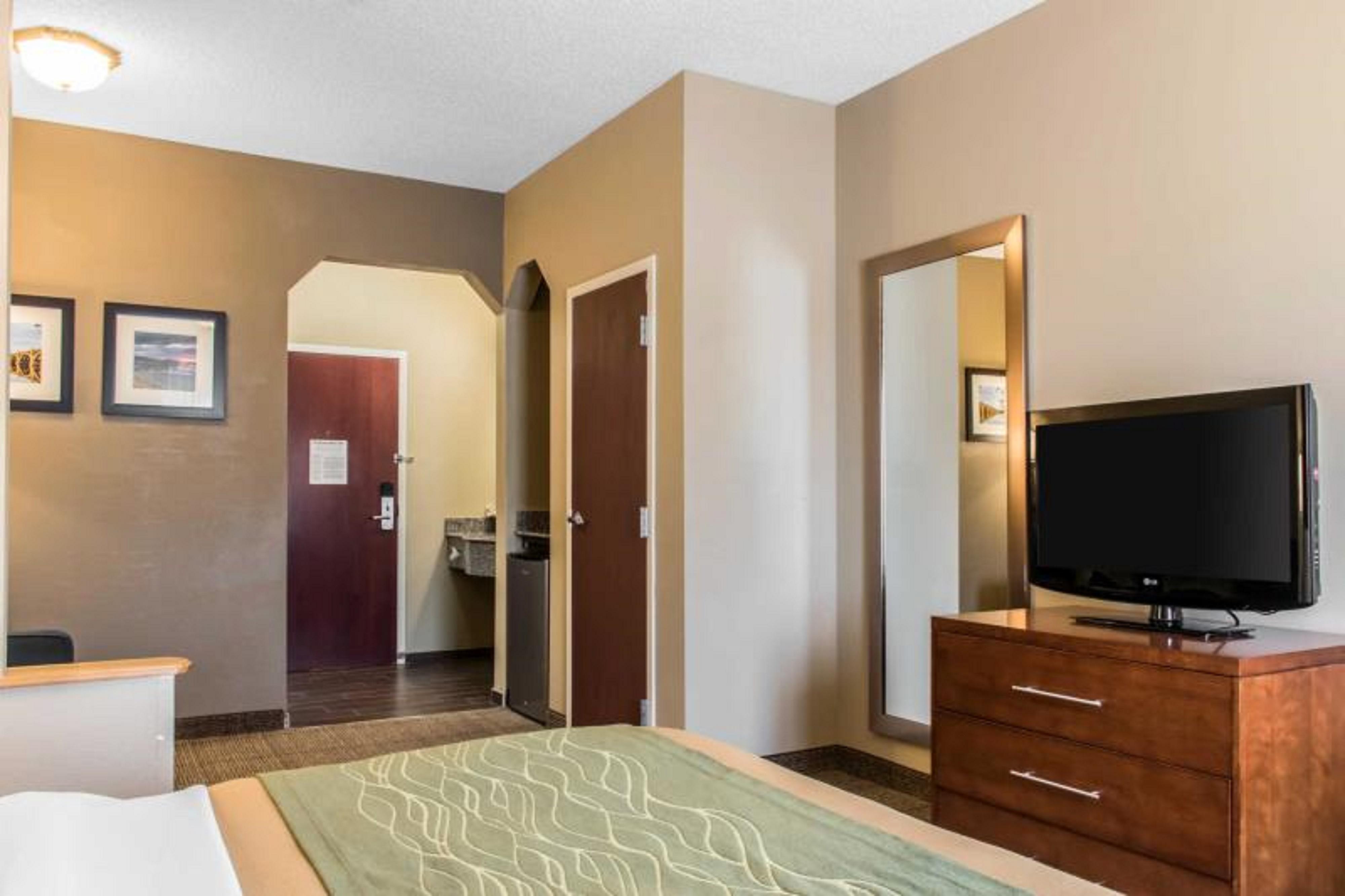 Comfort Inn Lancaster County Columbia Exterior photo