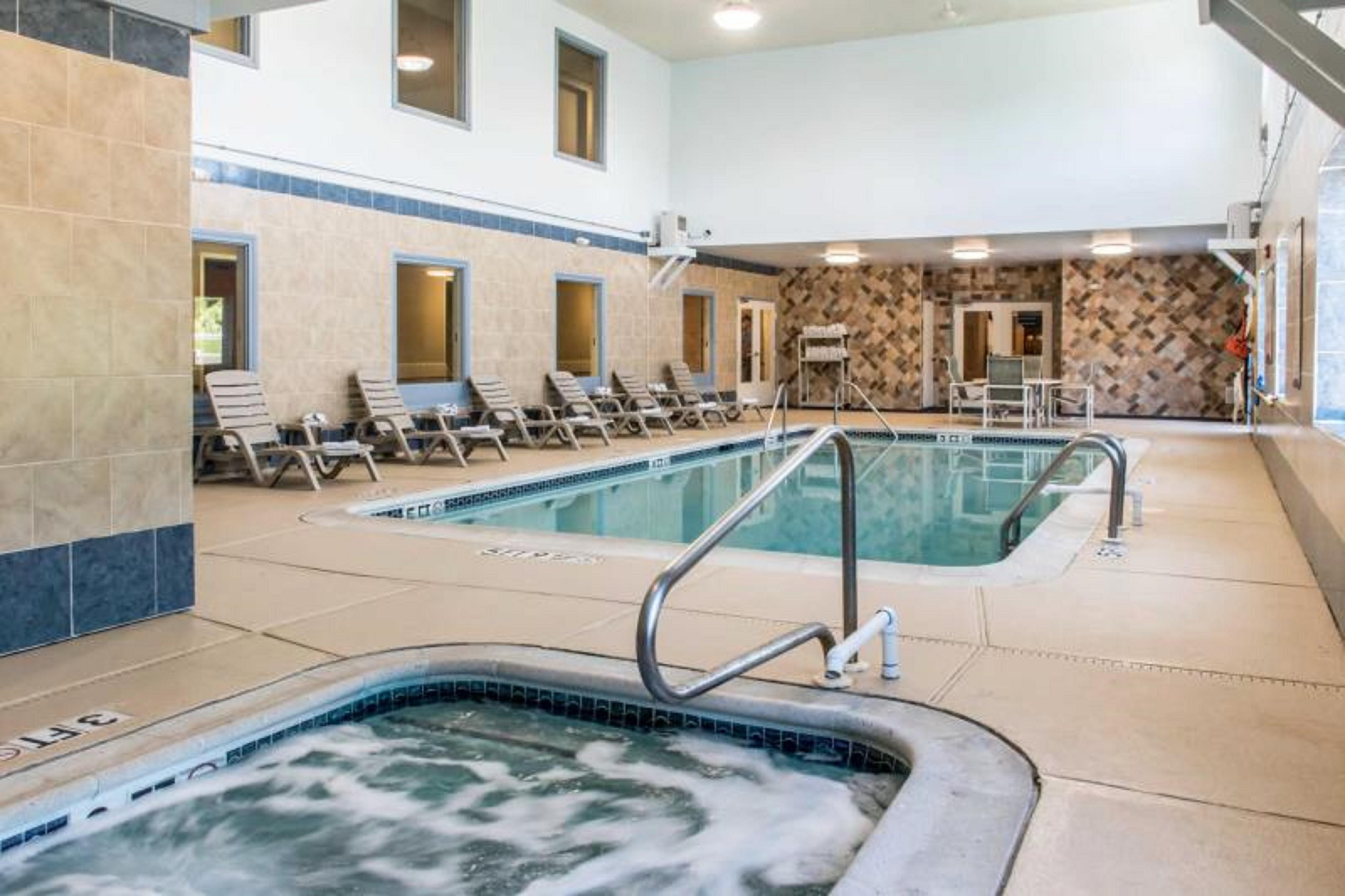 Comfort Inn Lancaster County Columbia Exterior photo