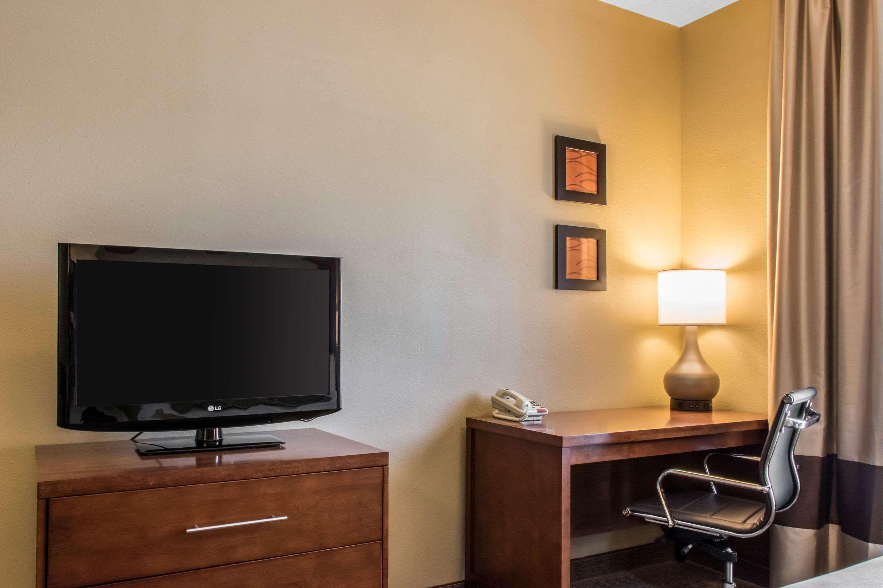 Comfort Inn Lancaster County Columbia Exterior photo